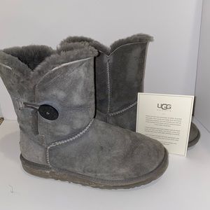 REAL Grey Bailey Button ugg’s